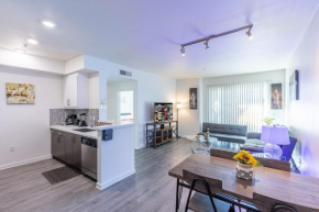 2BR Furnished Apartment on Gordon St Hollywood apts